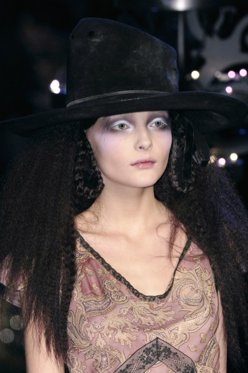 John+Galliano+Fall+2006+Details+Lg1_welYp5-x.jpg