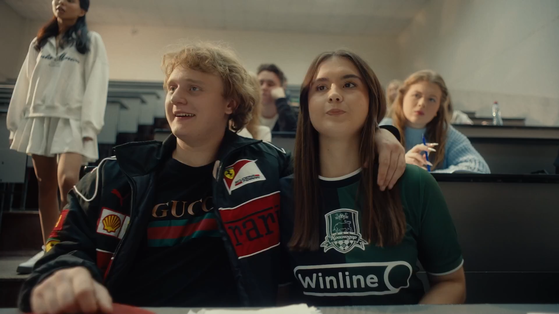 Фейк S01E01 WEBRip 1080p.mkv_snapshot_02.21.png