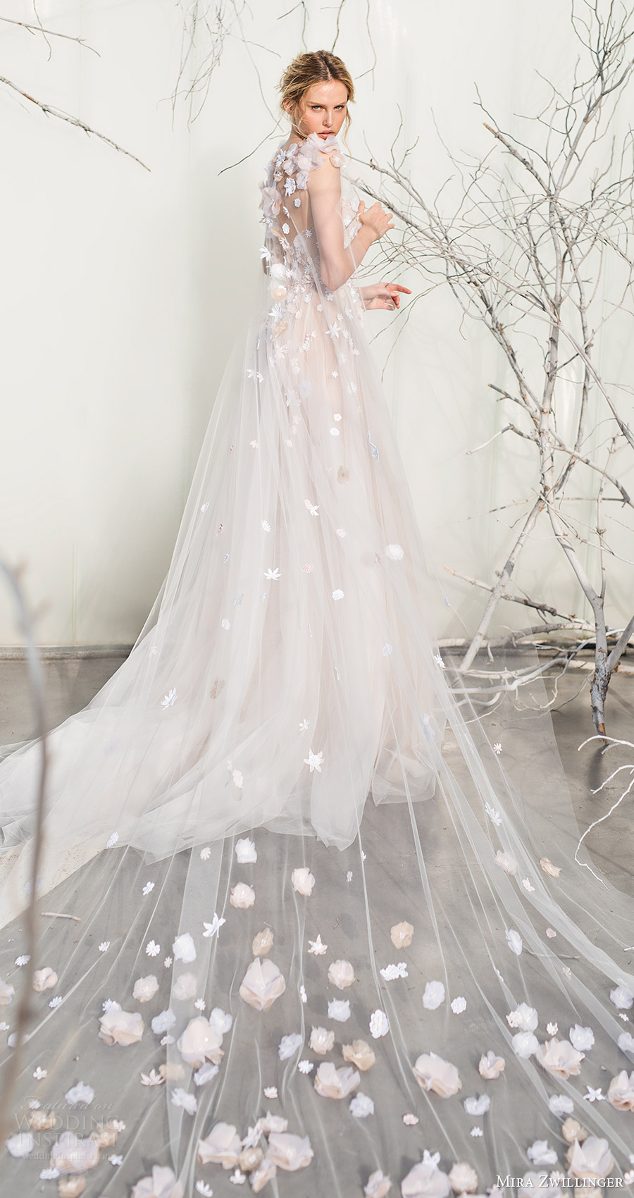 mira-zwillinger-bridal-2017-strapless-sweetheart-ball-go_003.jpg