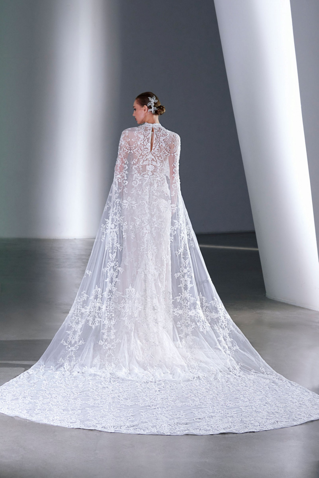 dany_tabet-bridal-2018-2019bluebox-1574_f-resp2400v.jpg