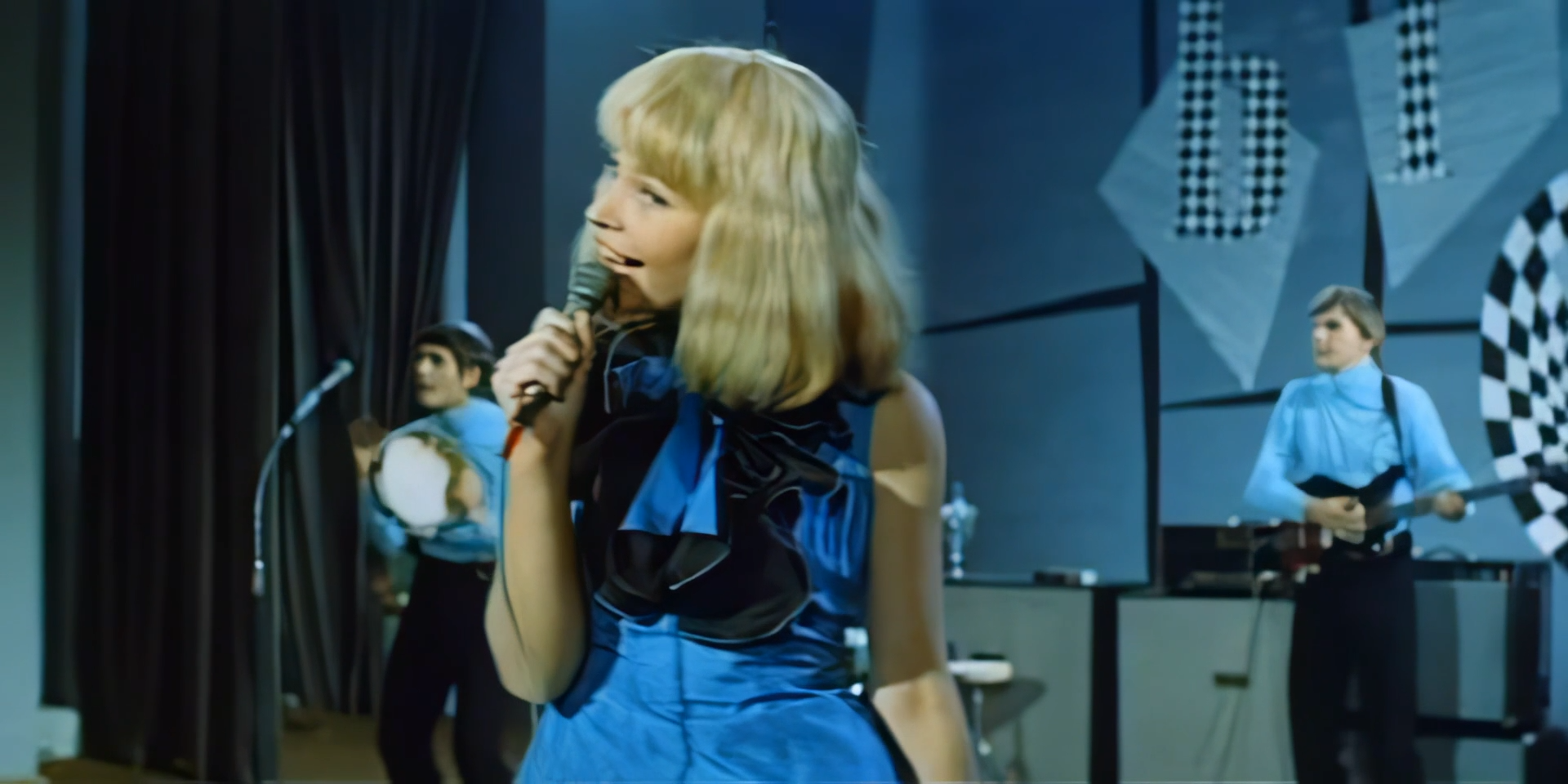 Самозванец с гитарой 1966 TVRip 1080 AI.mkv_snapshot_01.11.22.821.png