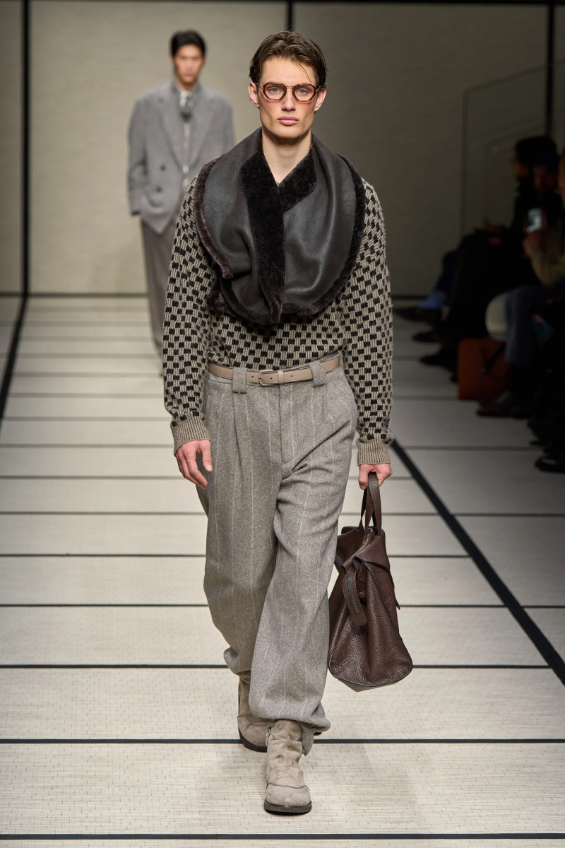 00079-giorgio-armani-fall-2025-menswear-credit-gorunway.webp