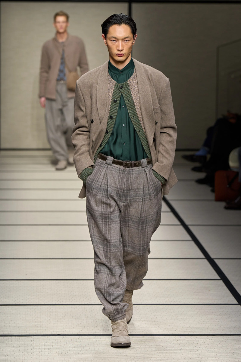 00077-giorgio-armani-fall-2025-menswear-credit-gorunway.webp