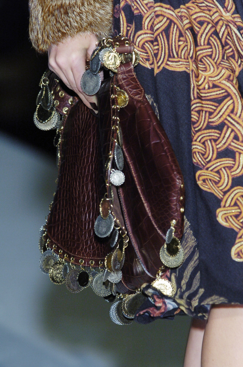 Just+Cavalli+Fall+2005+Details+RQ7WNzo5hJCx.jpg