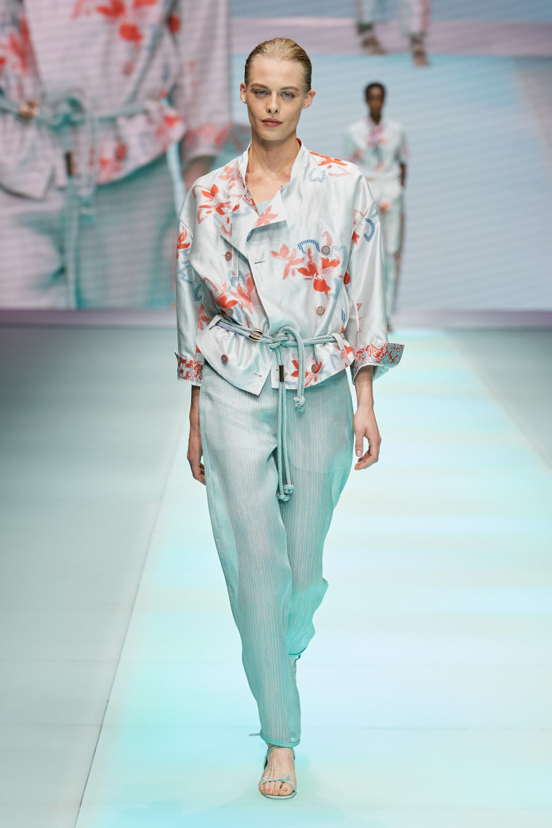 00080-Emporio-Armani-Spring-22-RTW-Milan-credit-gorunway.JPG