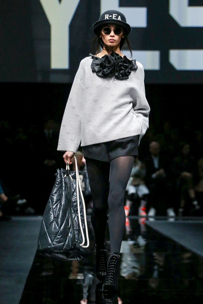 Emporio-Armani-RTW-FW20-Milan-6046-1582282280.jpg