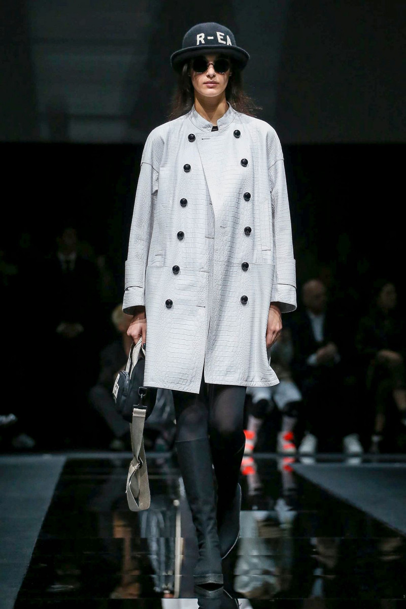 Emporio-Armani-RTW-FW20-Milan-6034-1582282269.jpg