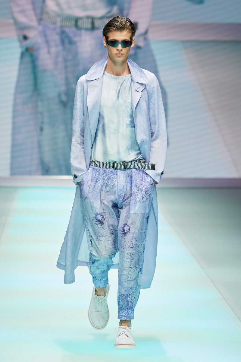 00086-Emporio-Armani-Spring-22-RTW-Milan-credit-gorunway.JPG