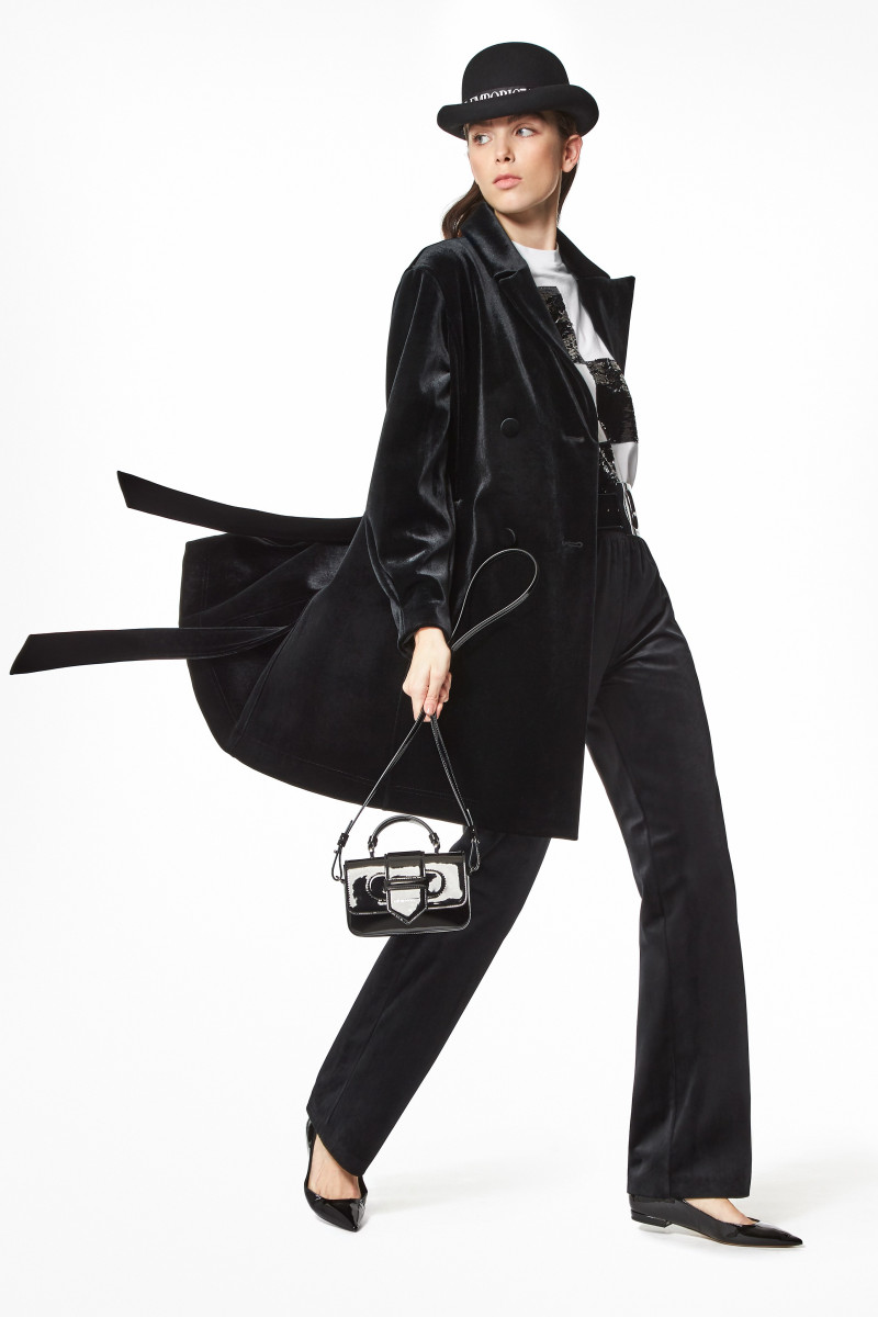00011-emporio-armani-pre-fall-2020.jpg