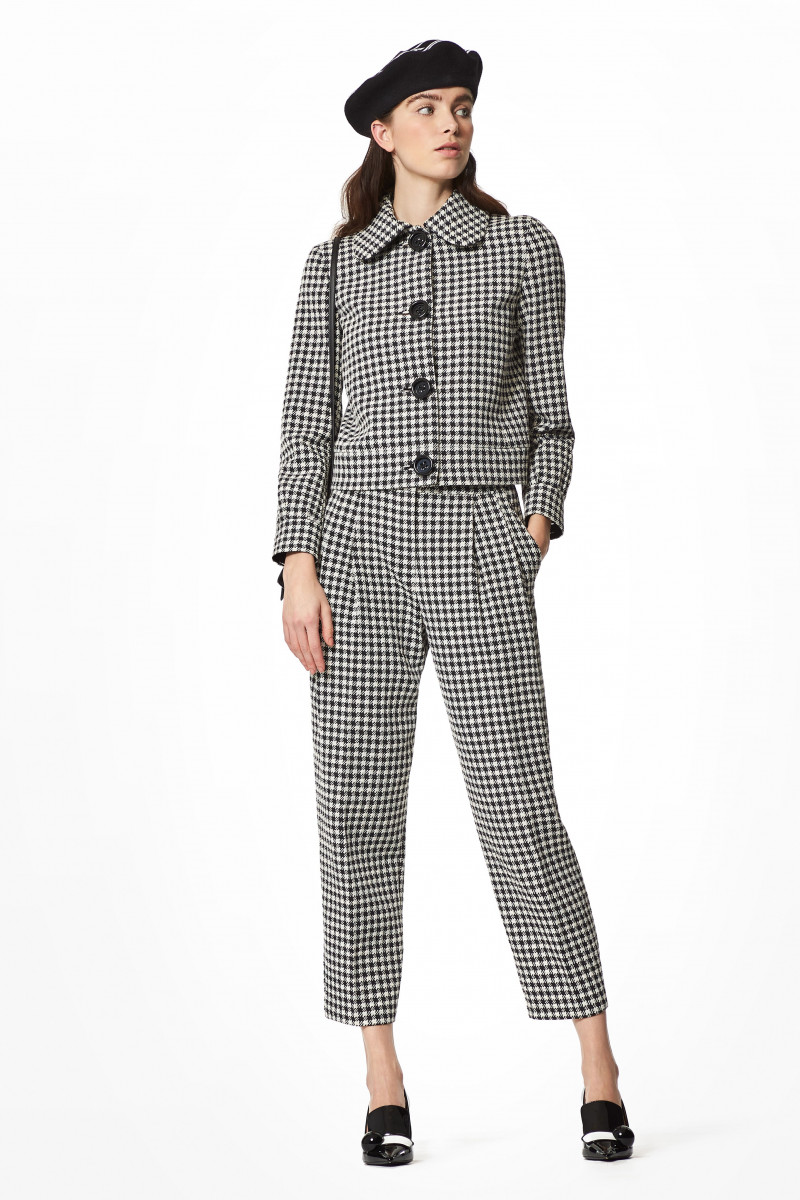 00020-emporio-armani-pre-fall-2020.jpg