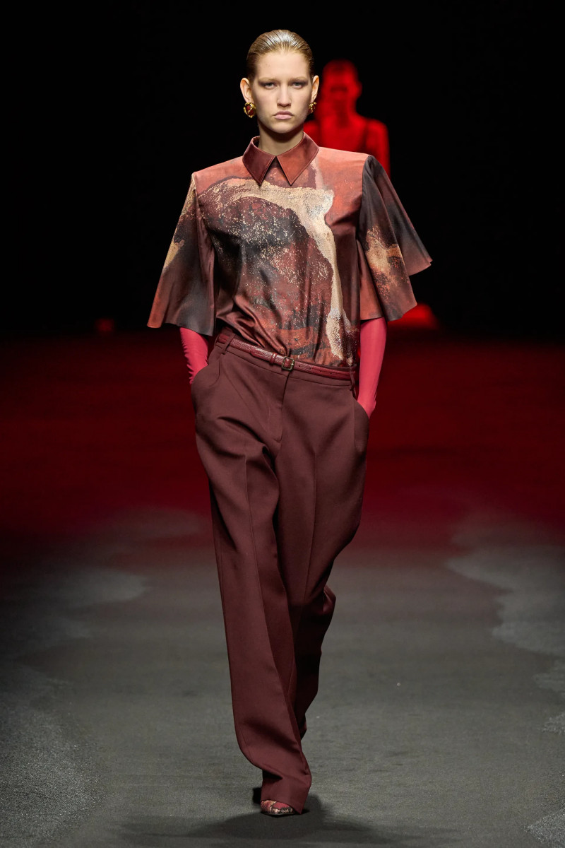 00003-roberto-cavalli-fall-2025-ready-to-wear-credit-gorunway.webp