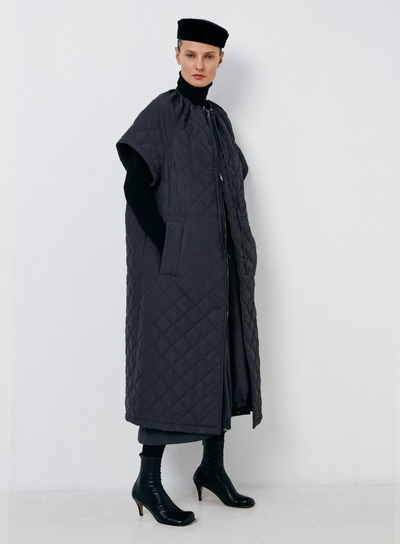 mantu-fall-25-rtw-r-ho-017.jpeg