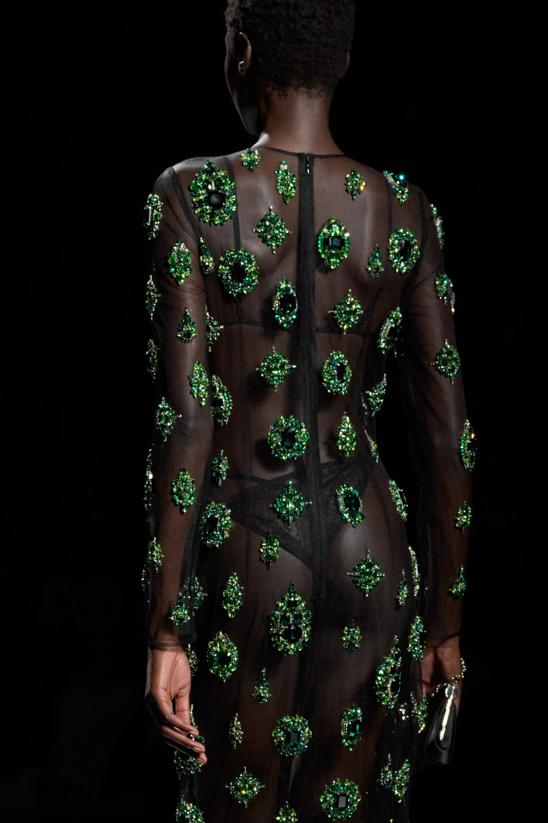 00247-dolce-and-gabbana-fall-2025-ready-to-wear-detail-credit-gorunway.webp