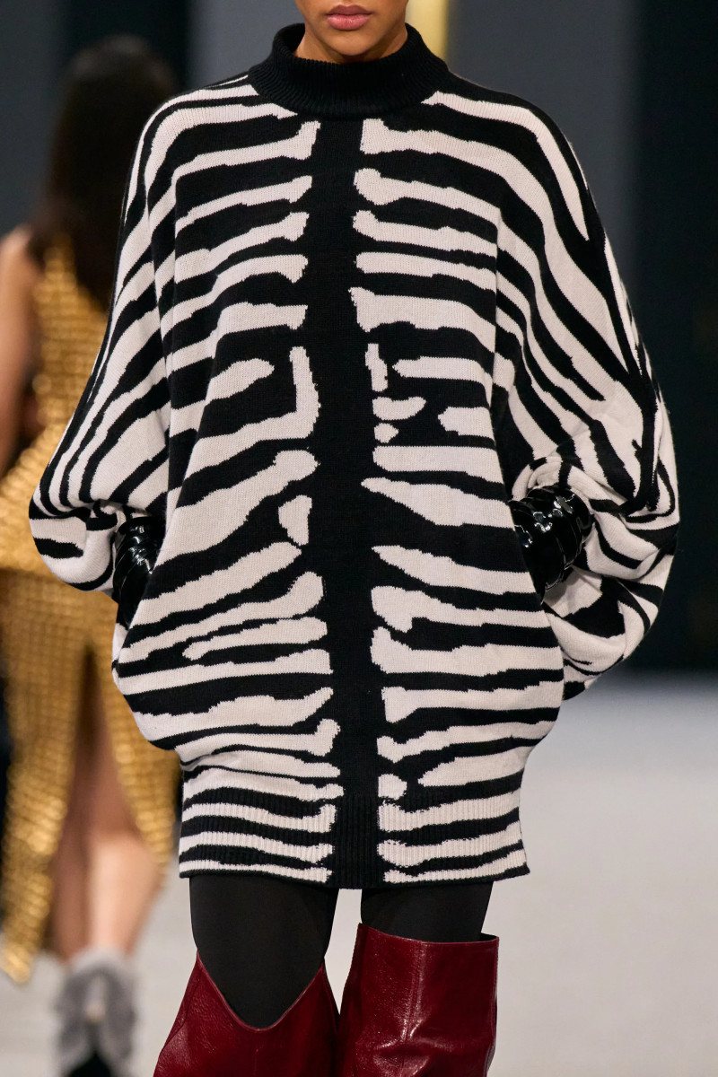 00046-balmain-fall-2025-ready-to-wear-detail-credit-gorunway.webp