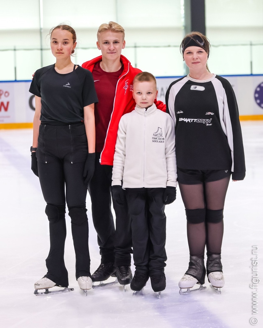 https://i8.imageban.ru/out/2025/06/07/09f498d27a8dda63aef97aaec375627d.jpg