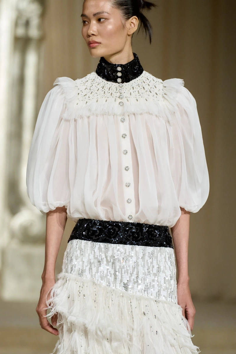 00105-chanel-fall-2025-couture-detail-credit-gorunway.webp