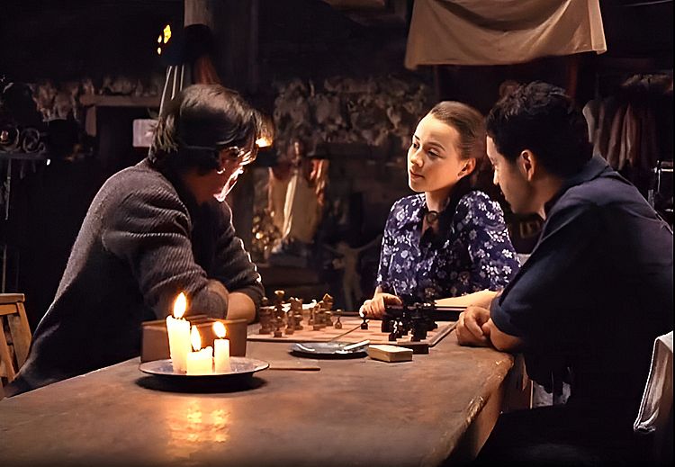 Голова в облаках  /Head in the Clouds/ 2004 (1:18:48 / 1:56:02)