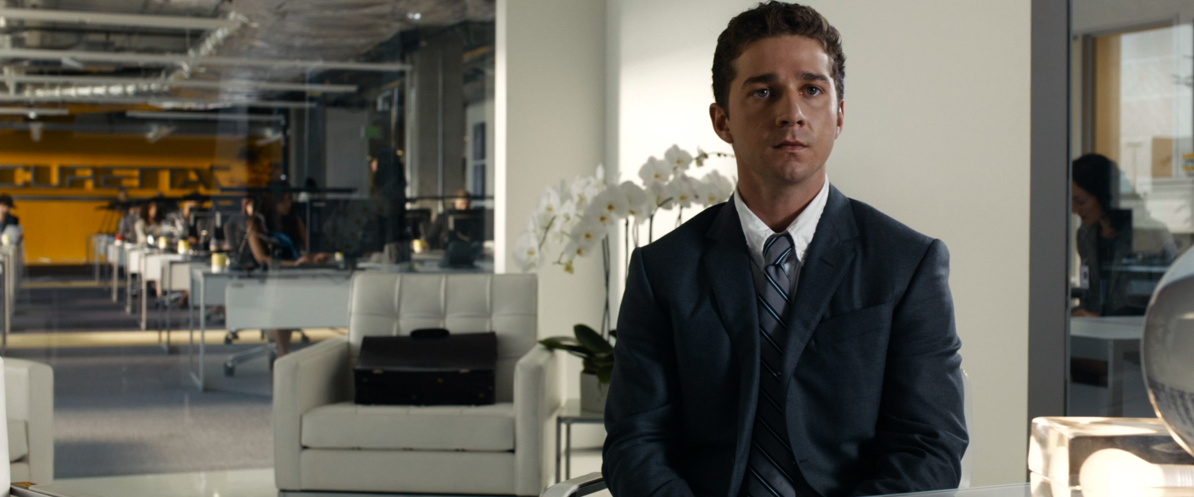 Transformers Dark of the Moon (2011) BDRip 2160p-NVENC 10 bit [HDR].mkv_snapshot_00.22.41.360.jpg