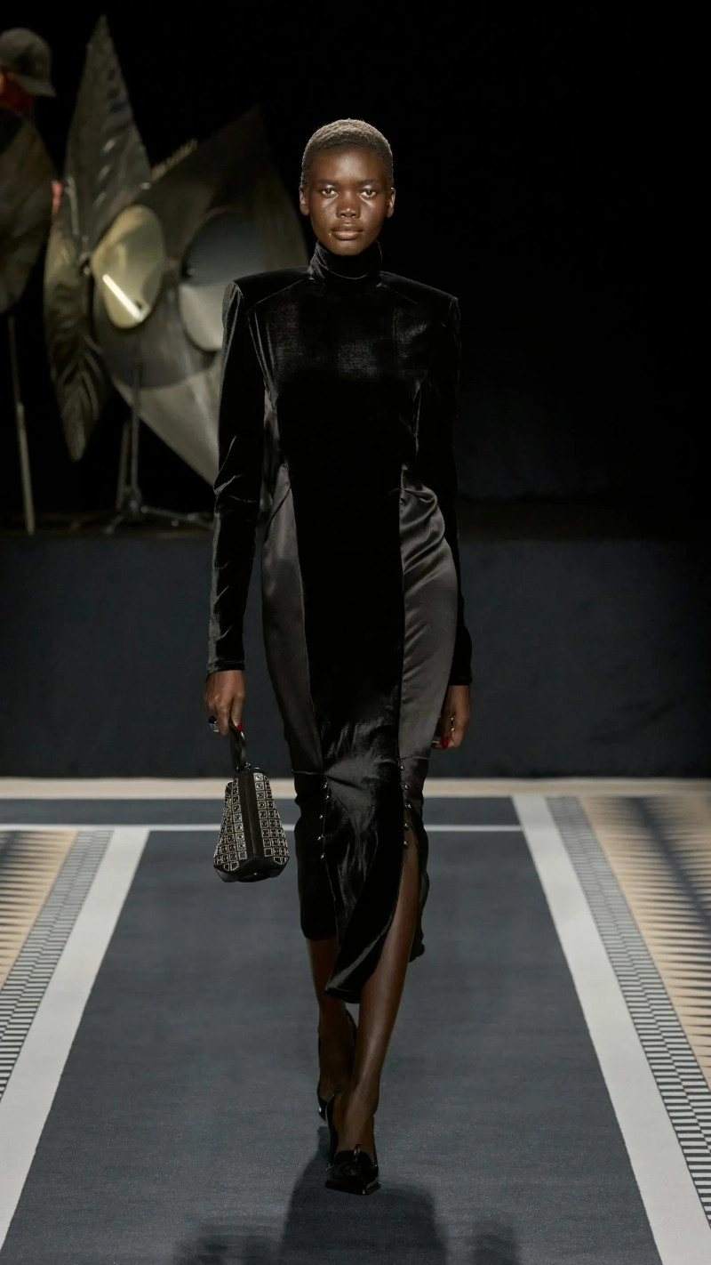 1737983392-1737975049-lanvin-collezione-uomo-donna-autunno-inverno-2025-2026-sfilata-foto-look13.webp