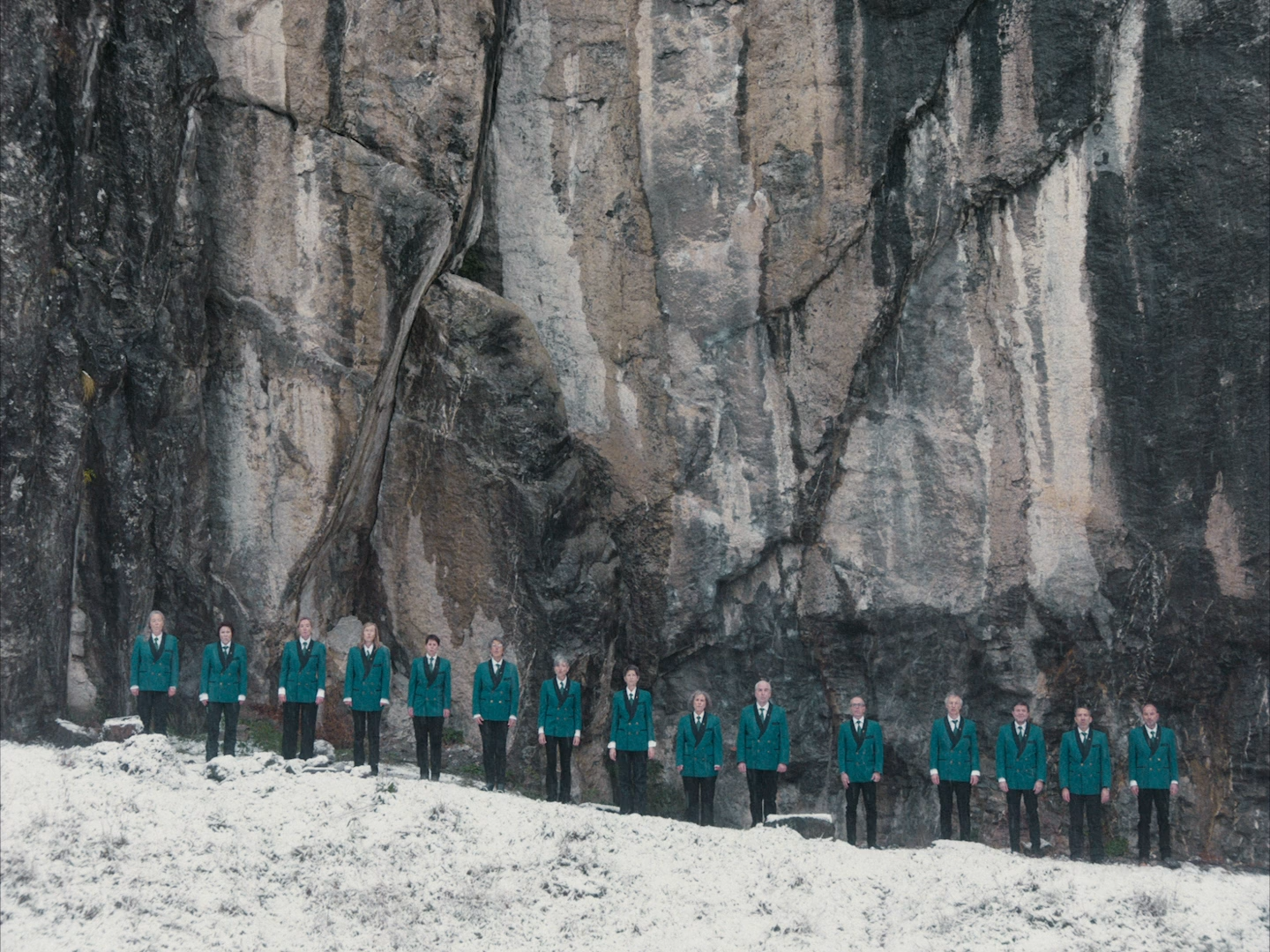 Drii Winter (2022).mkv_snapshot_01.24.00.png