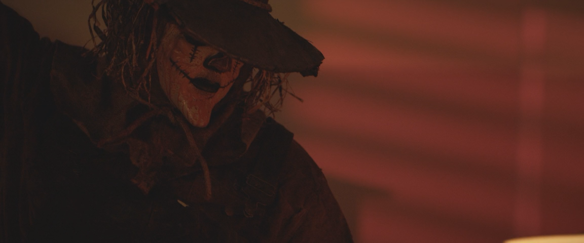 Хэллоуин '86 (2025) WEB-DLRip-AVC_ivanes.mkv_snapshot_01.13.18.708.png