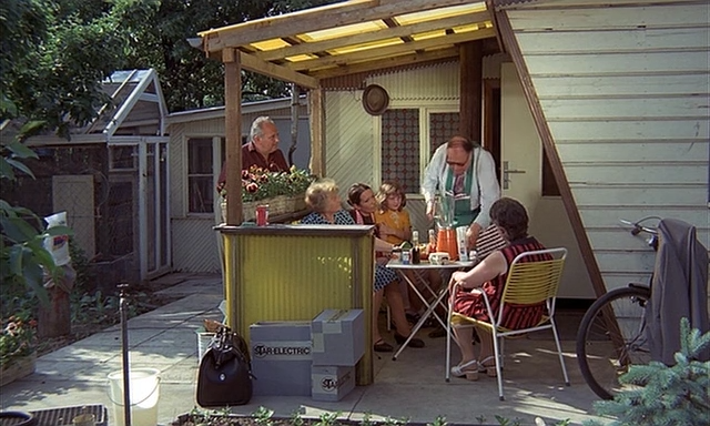 Unser Willi ist der Beste (1971)_RU_DE_Grampy.mkv_snapshot_00.15.51.807.png