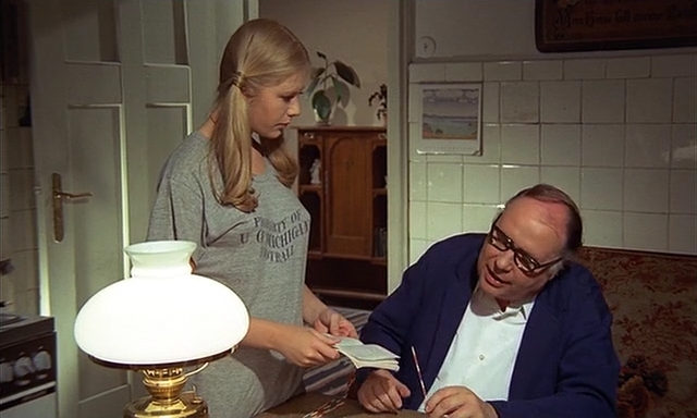 Unser Willi ist der Beste (1971)_RU_DE_Grampy.mkv_snapshot_00.09.14.589.png