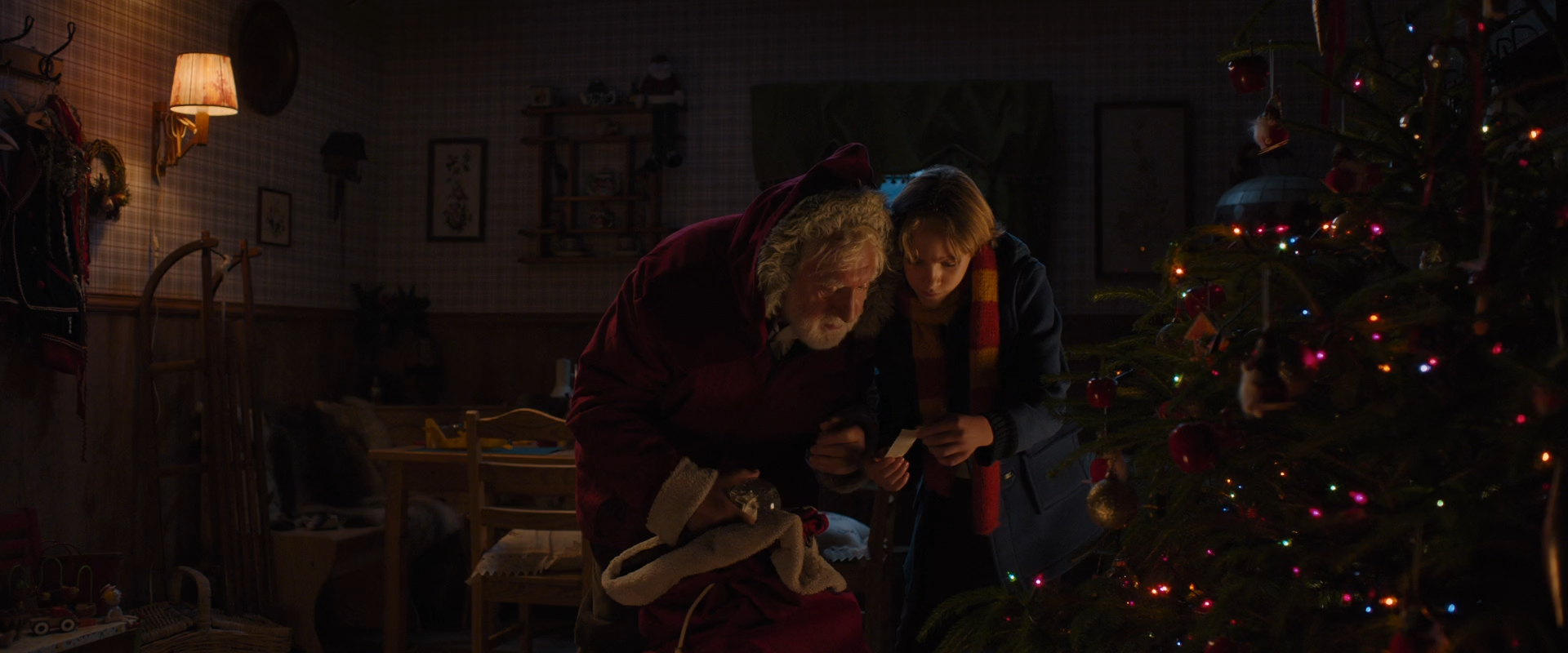 Semeystvo.Klaus.2020.DUB.WEB-DL.1080p.ELEKTRI4KA.mkv_snapshot_00.46.36.png