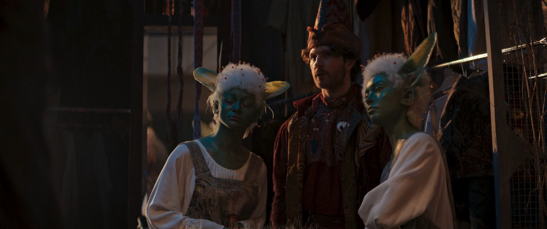 Яга на нашу голову (2025) WEB-DLRip-AVC_ivanes.mkv_snapshot_01.01.05.542.png