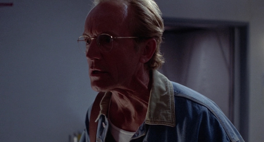 Лучший друг человека.1993.BDRip AVC msltel.mkv_snapshot_00.13.30.309.jpg