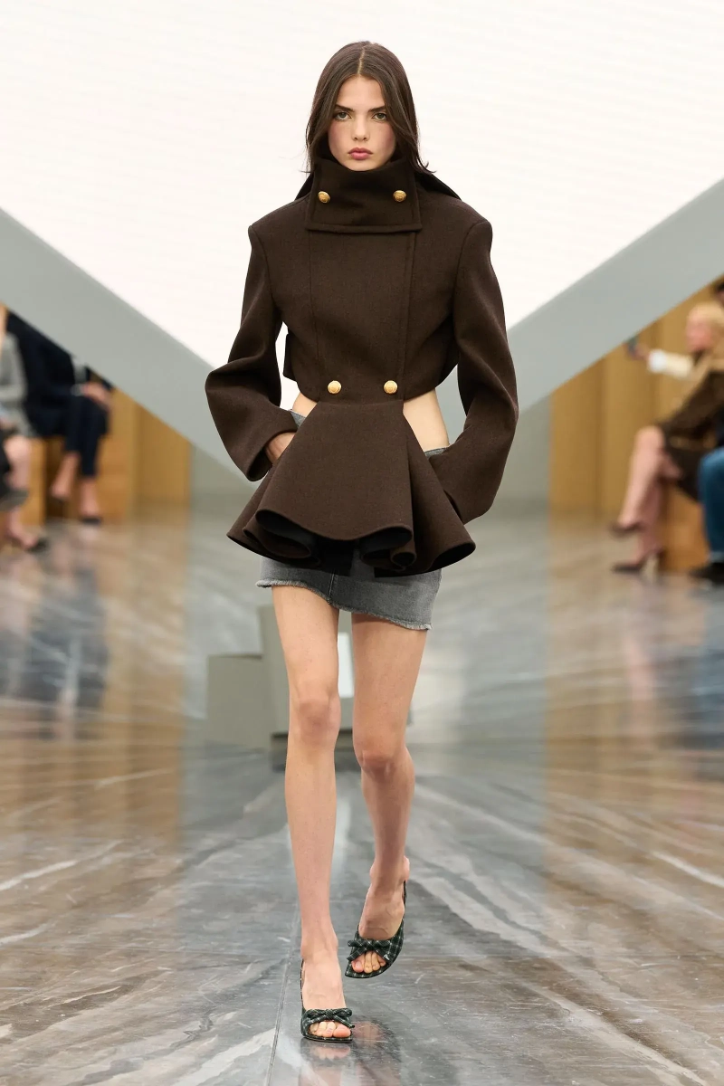 00053-christian-dior-spring-2026-ready-to-wear-credit-gorunway.webp