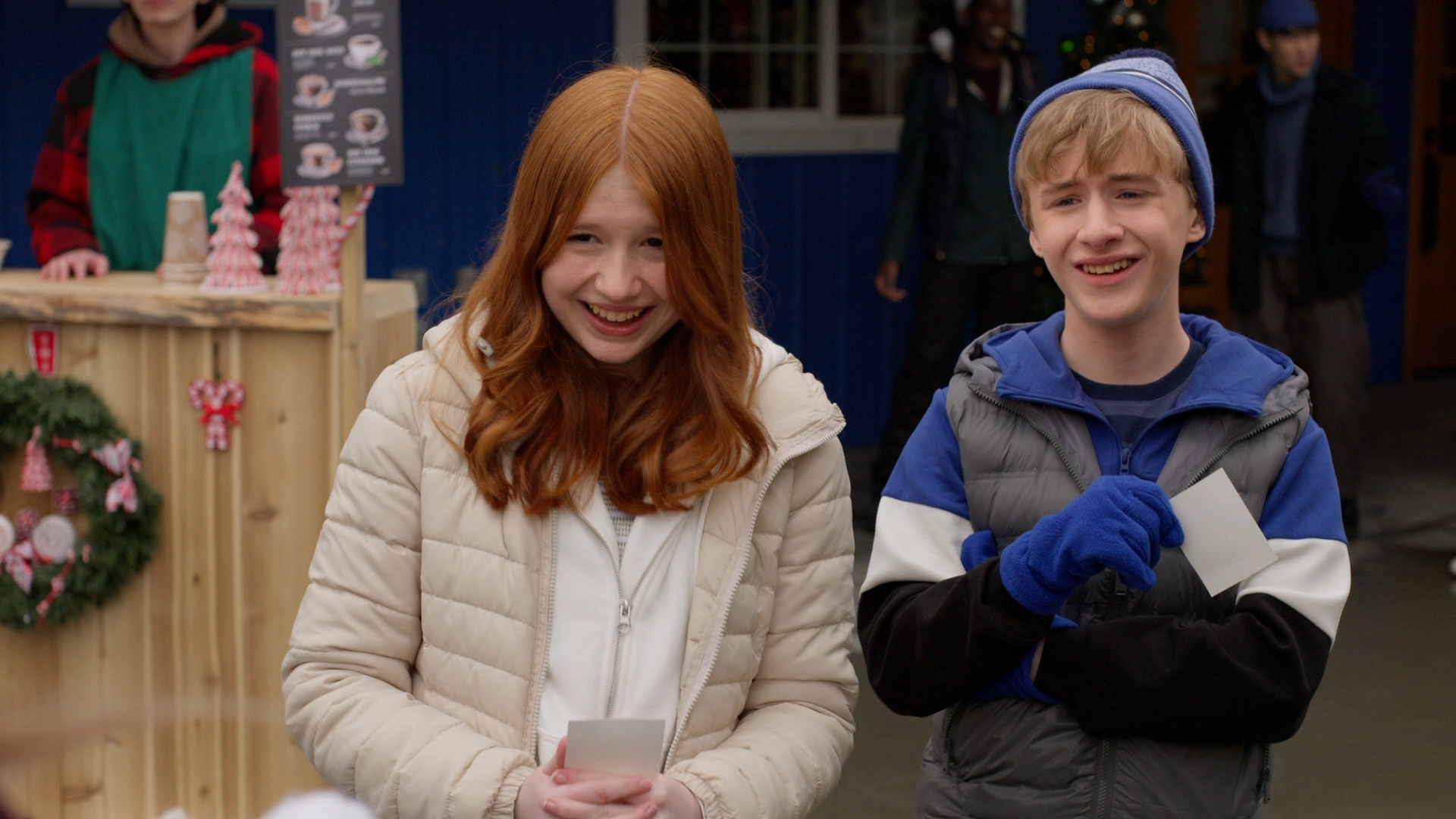 A.World.Record.Christmas.2023.1080p.AMZN.WEB-DL.mkv_snapshot_00.48.01.png