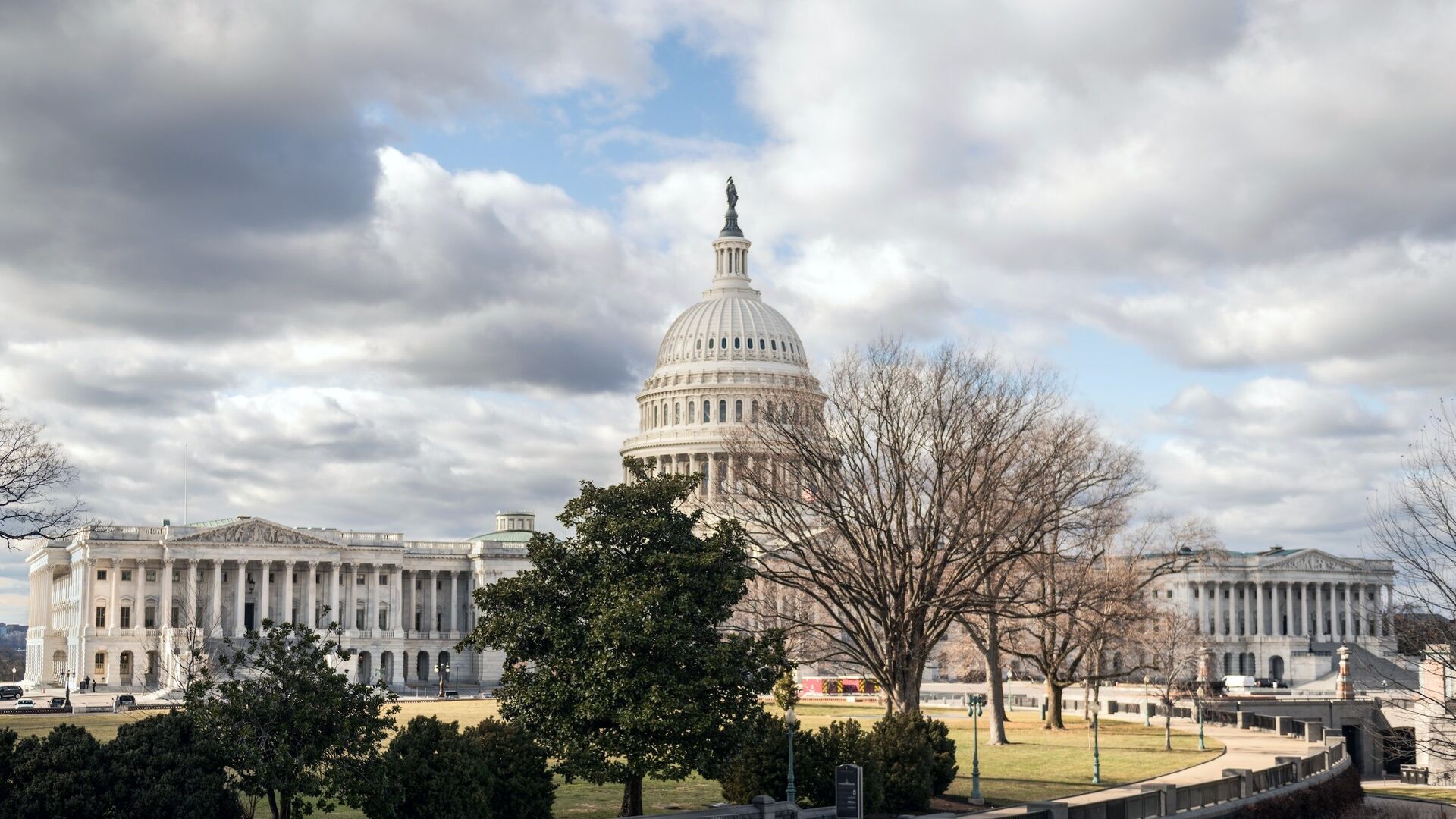 Нефтекомпании США ждут защиту по инвестициям в Венесуэле, заявили в сенате