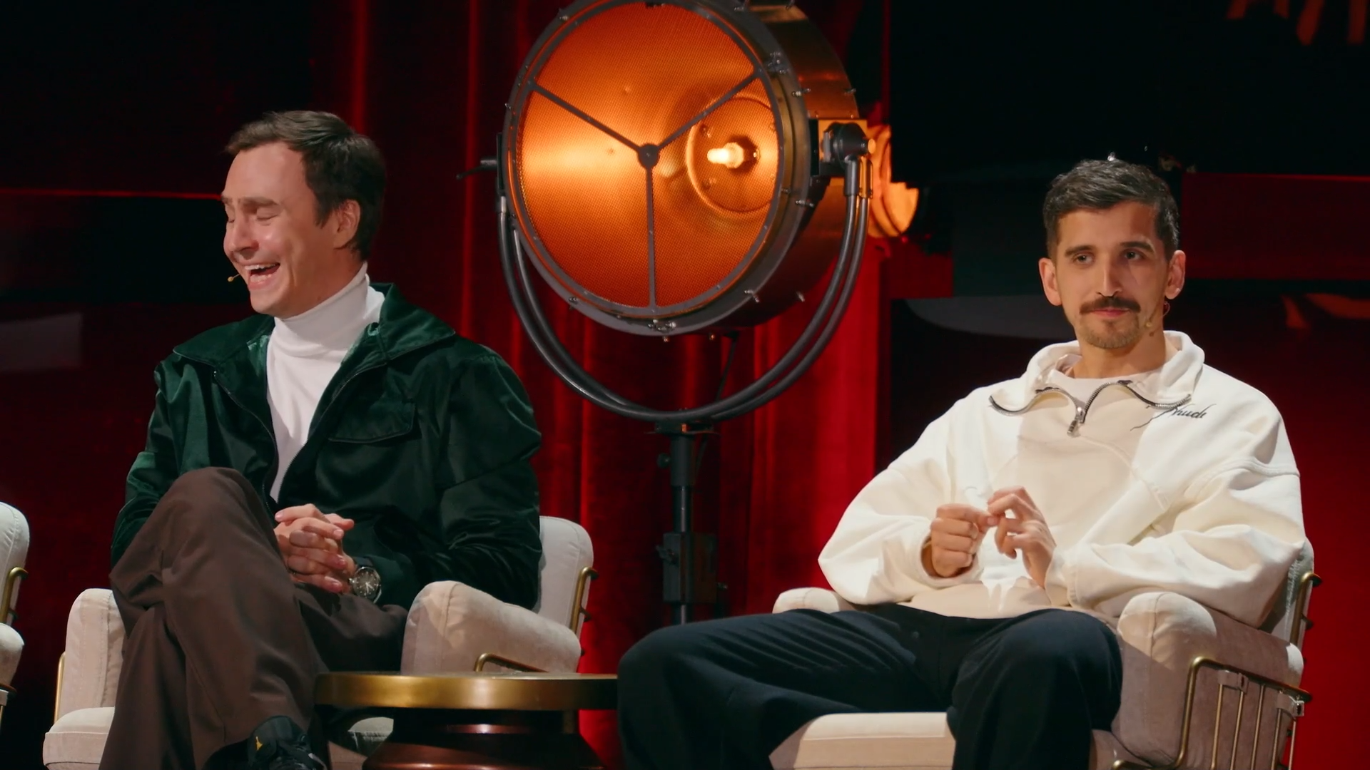 01. Большая прожарка. Гарик Харламов.mkv_snapshot_00.16.43.593.png