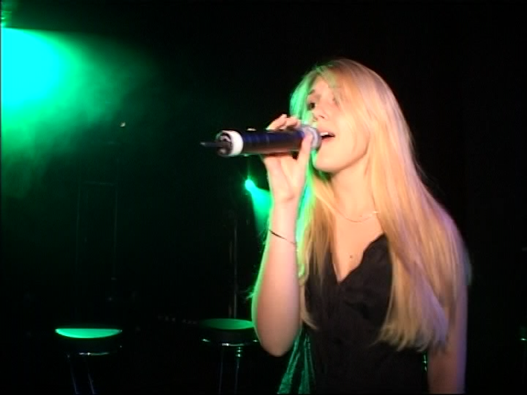 dvd_snapshot_01.39.320.png