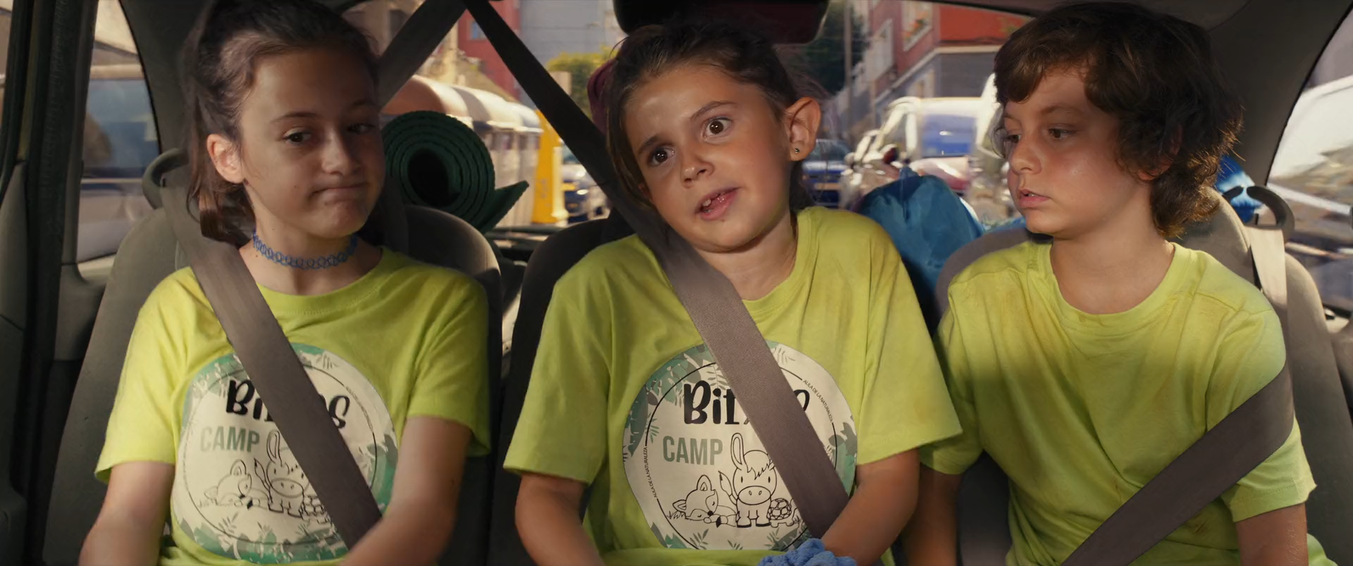 El casoplon 2025 WEB-DL 1080p.mkv_snapshot_00.07.00.png