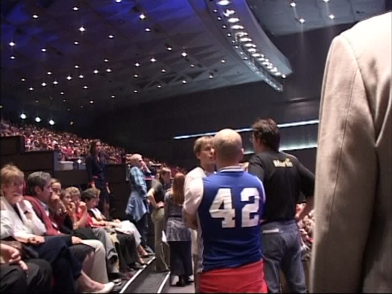 dvd_snapshot_04.07.600.png