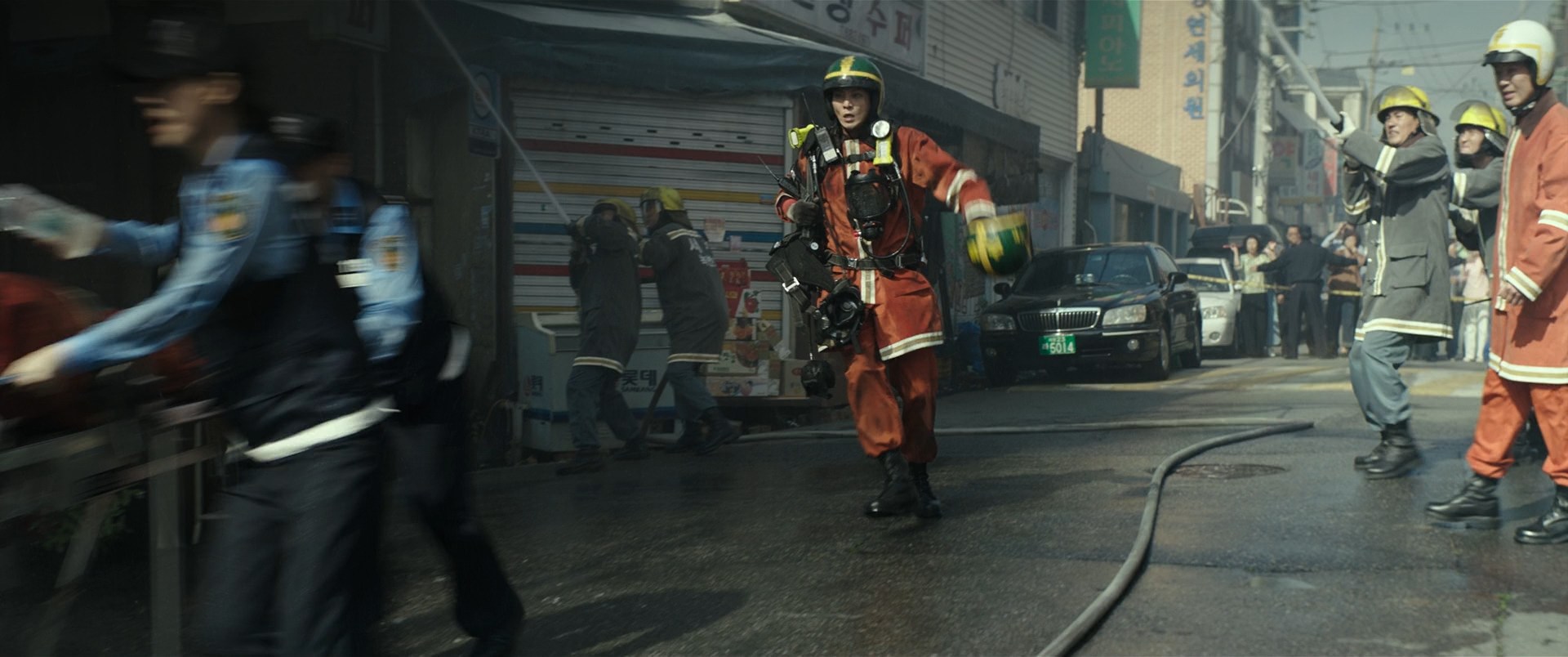The.Firefighters.2024.1080p.BluRay.DD.5.1.x264-MegaPeer.mkv_snapshot_00.20.14.084.jpg