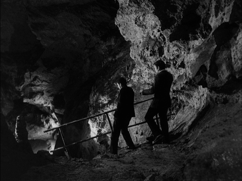 Человек, который лжёт.1968.BDRip 720p msltel.mkv_snapshot_01.12.22.430.jpg