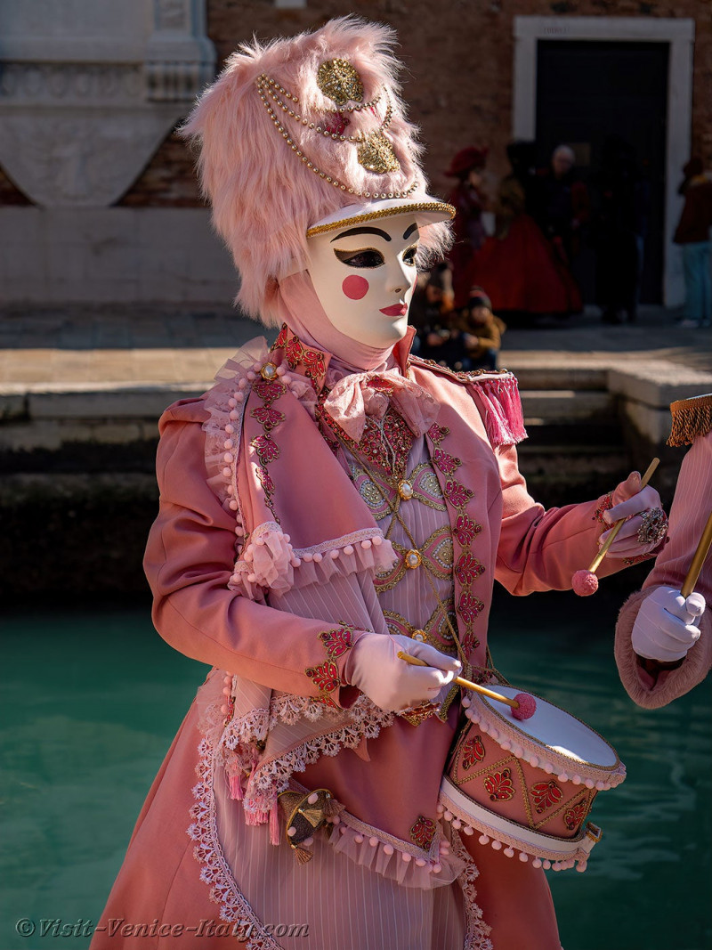 venice-carnival-mask-costume-arsenal-232.jpg