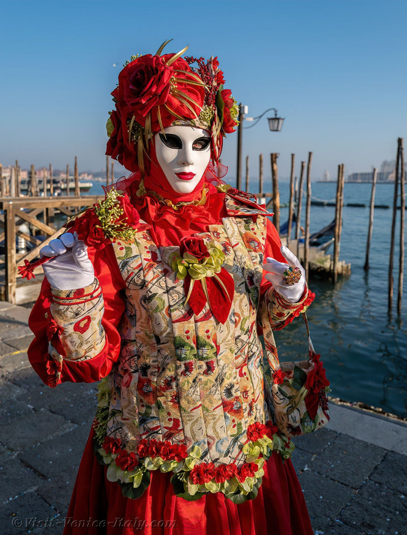 venice-carnival-mask-costume-saint-mark-058.jpg