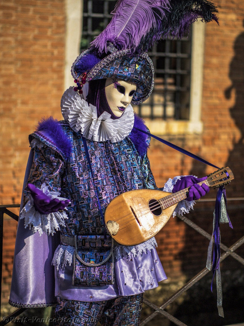 venice-carnival-mask-costume-0476.jpg