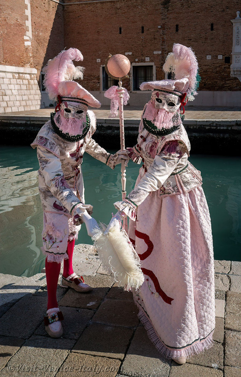 venice-carnival-mask-costume-arsenal-391.jpg