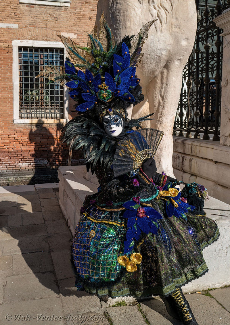 venice-carnival-mask-costume-arsenal-733.jpg