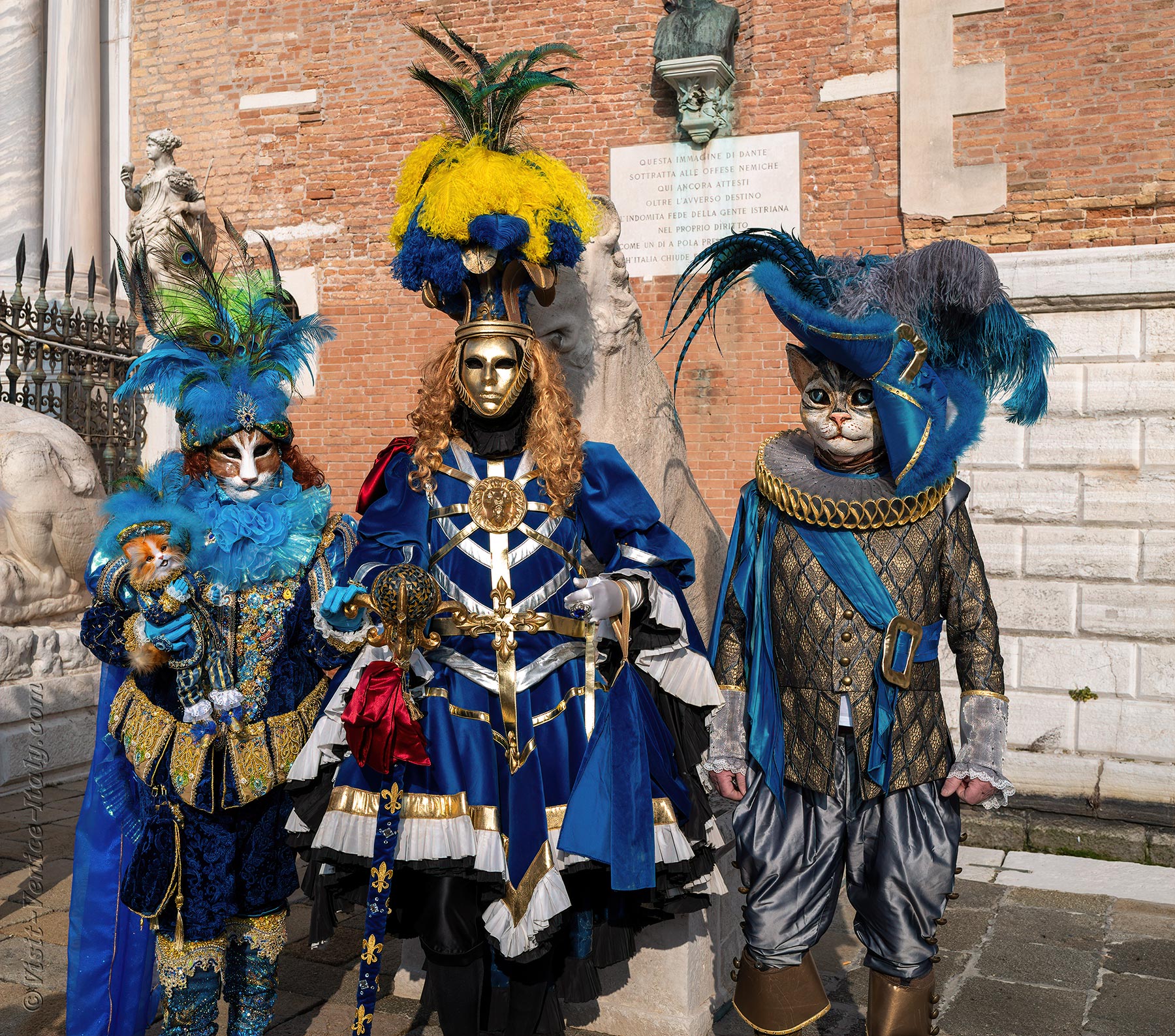 carnival-venice-2024-costume-masks-494.jpg