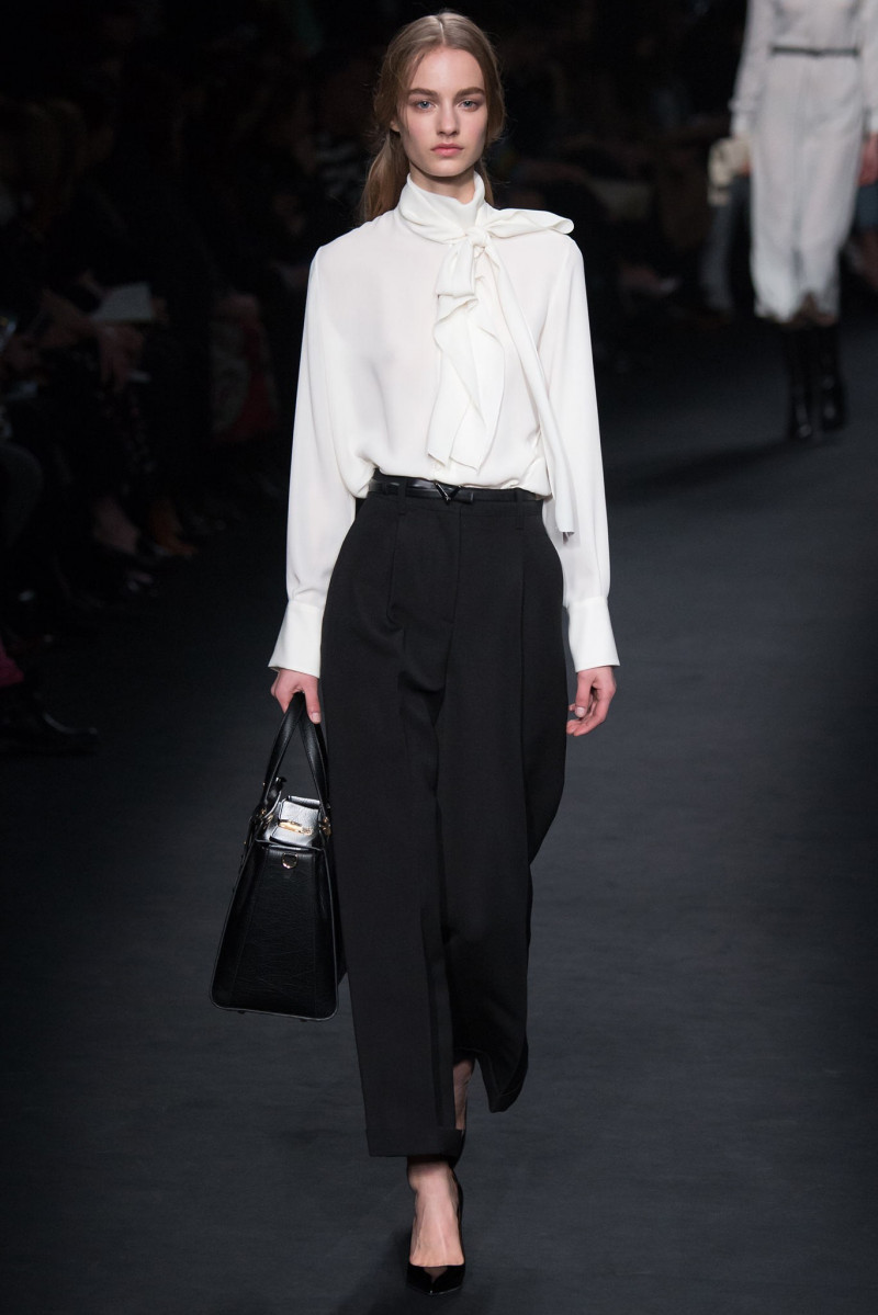 037-valentino.jpg