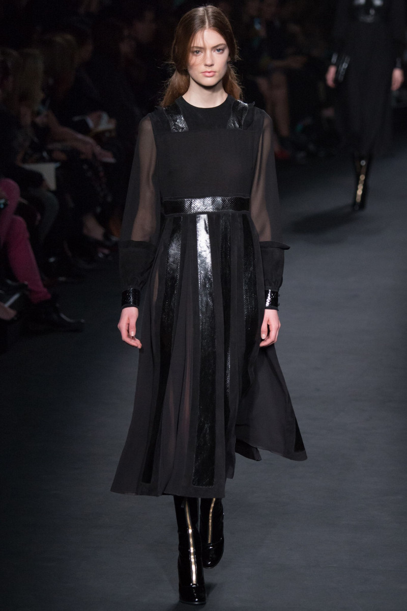 014-valentino.jpg