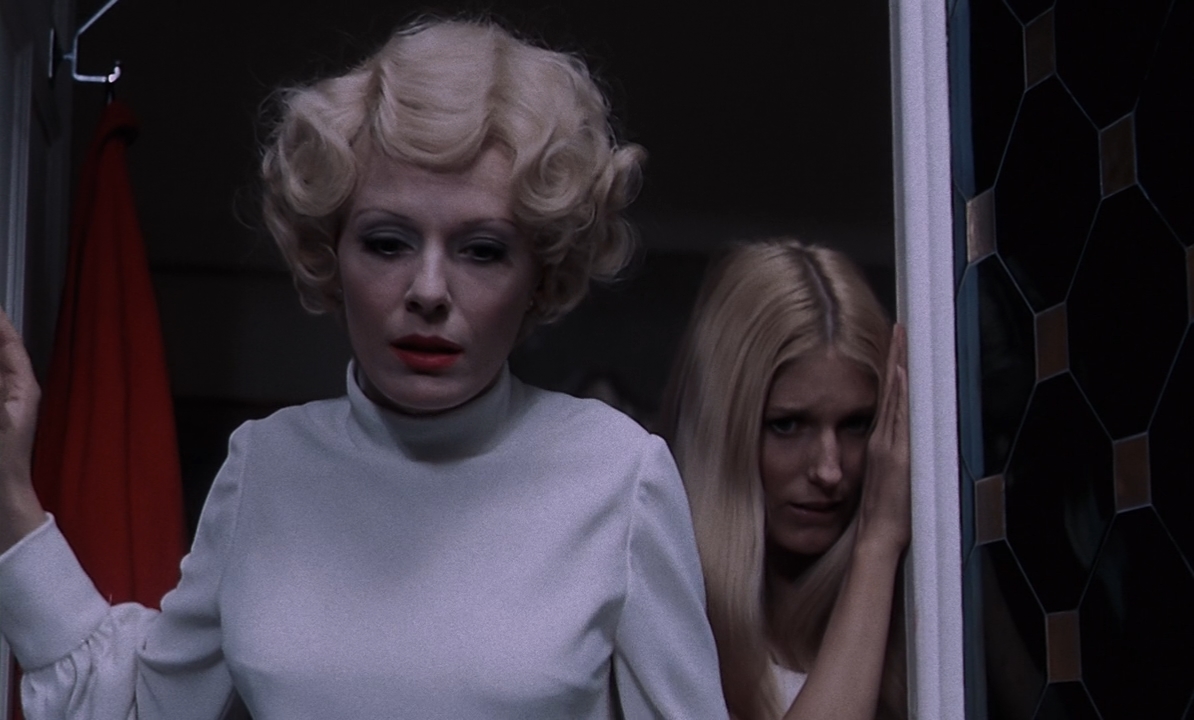 Дочери тьмы.1971.BDRip 720p msltel.mkv_snapshot_01.10.43.786.jpg