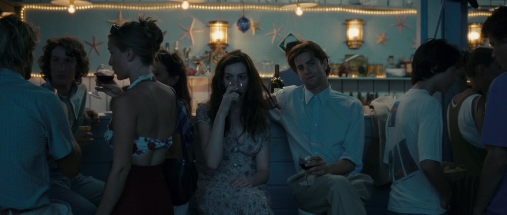 Один день.2011.BDRip AVC msltel.mkv_snapshot_00.21.16.019.jpg