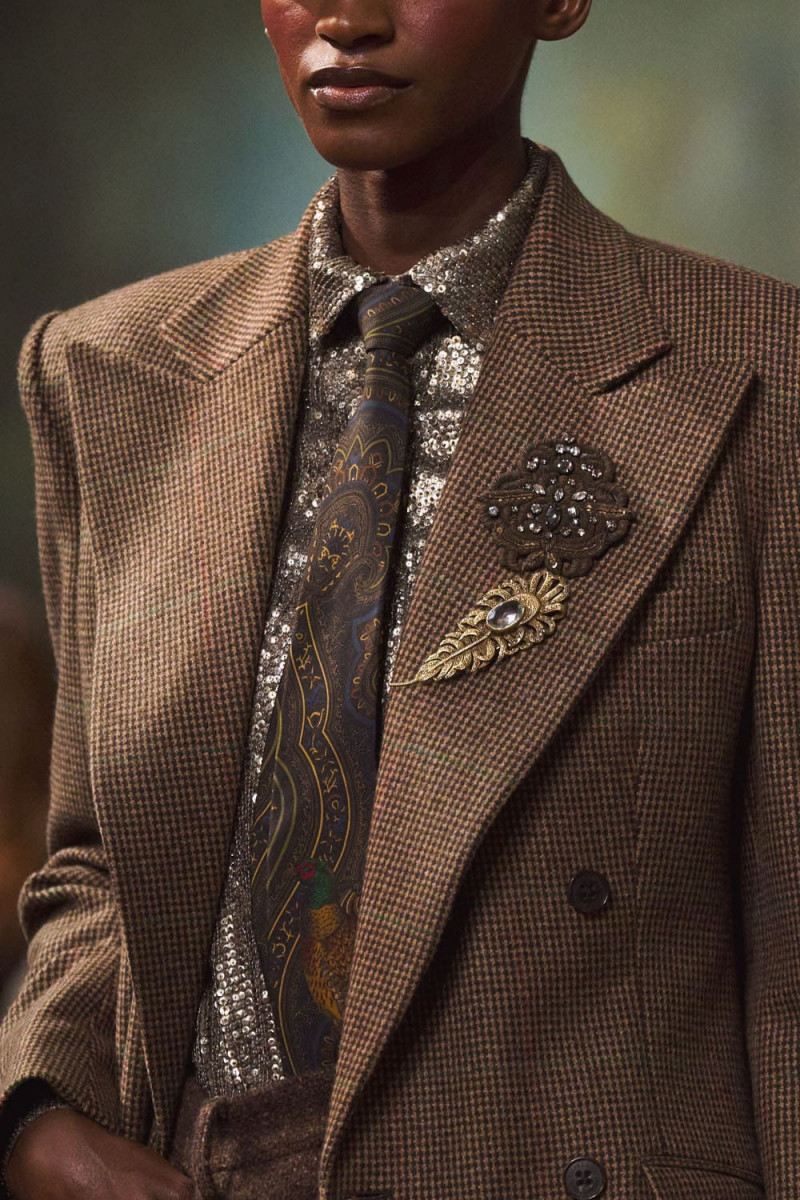 Ralph-Lauren-Fall-Winter-2026-2027-Details-Runway-Magazine-5.jpg